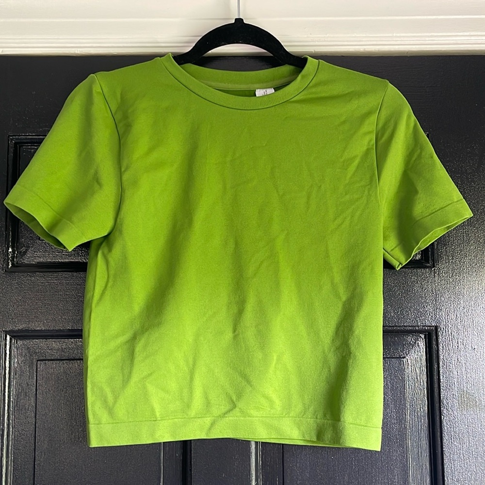 Green stretchy tee